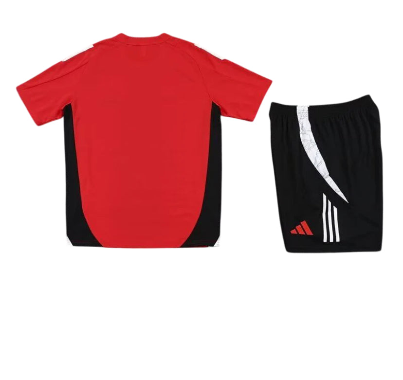 Kit de entrenamiento del Manchester United 24/25