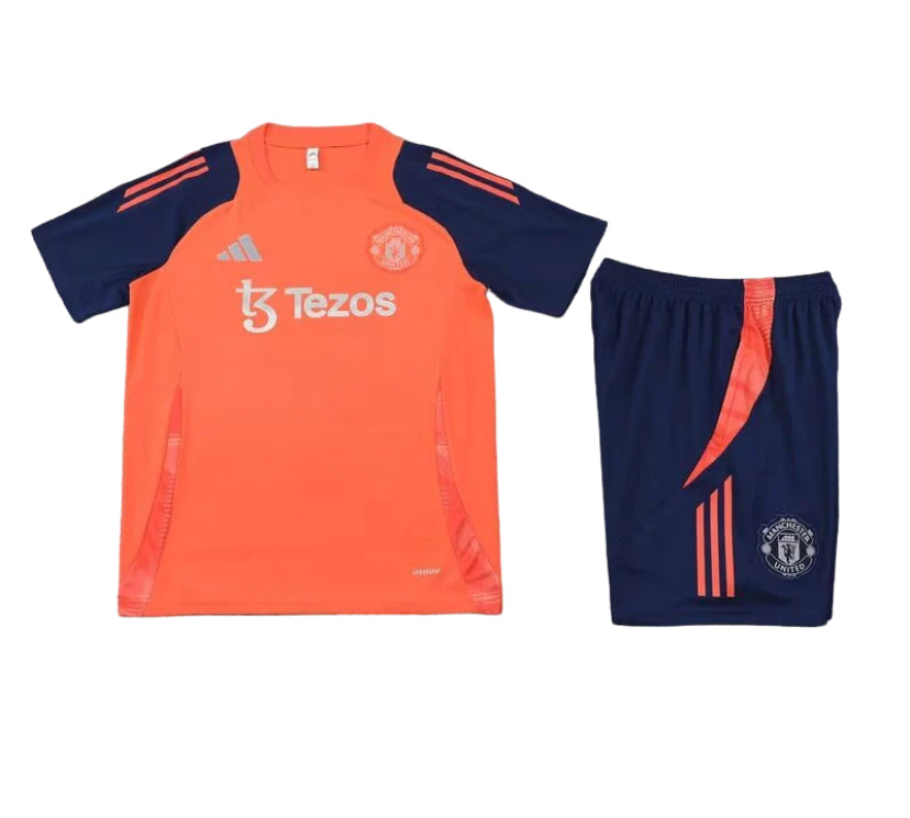 Kit de entrenamiento del Manchester United 24/25