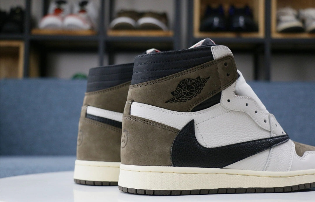 Travis Scott x Air Jordan 1