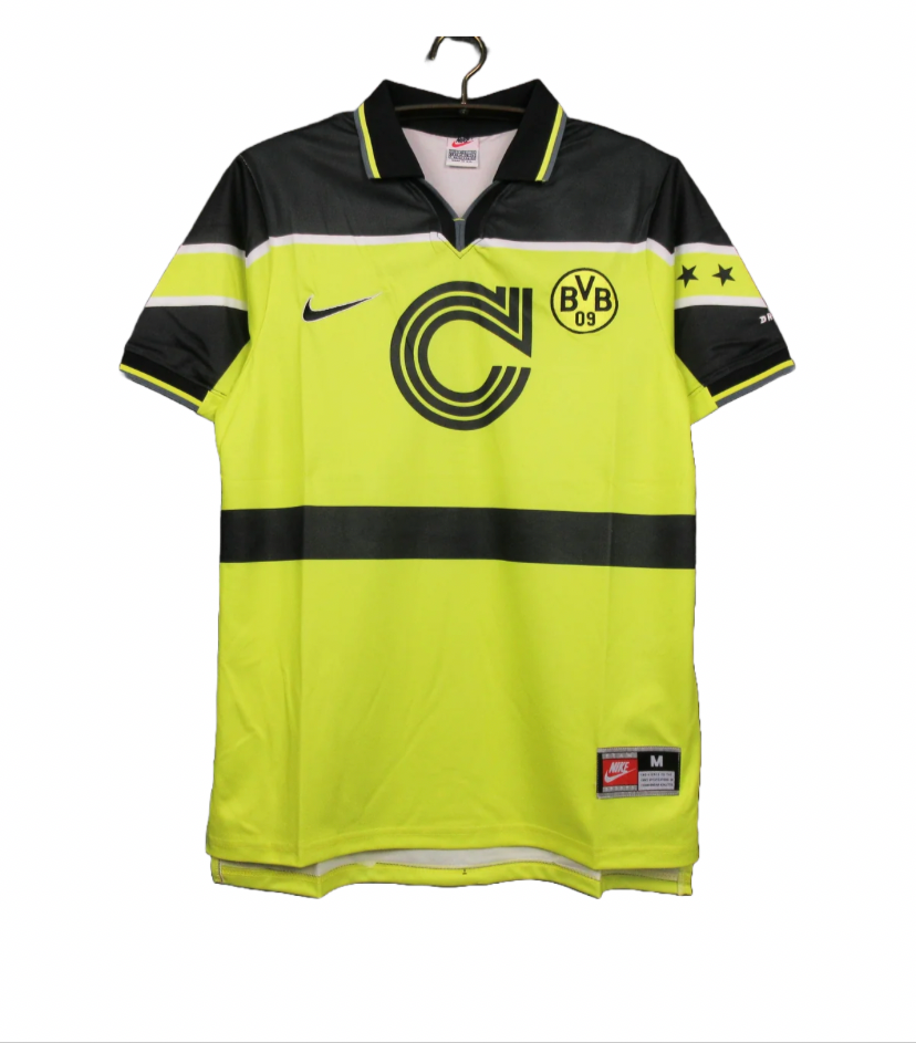 Borussia Dortmund en casa 97/98
