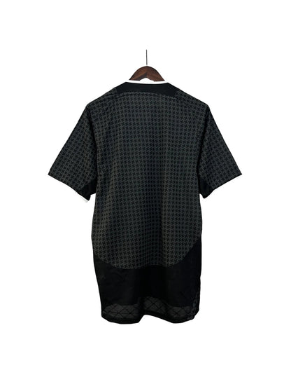 Man Utd Away 03/04