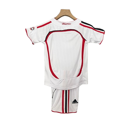 Milan - Kit Bambino 06/07