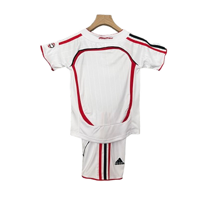 Milan - Kit Bambino 06/07